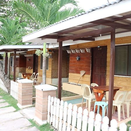 Dubay Panglao Beachfront Resort Libaong ภายนอก รูปภาพ