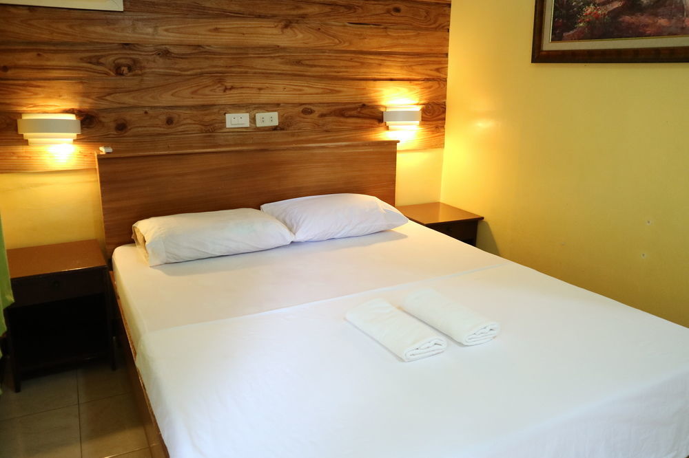Dubay Panglao Beachfront Resort Libaong ภายนอก รูปภาพ