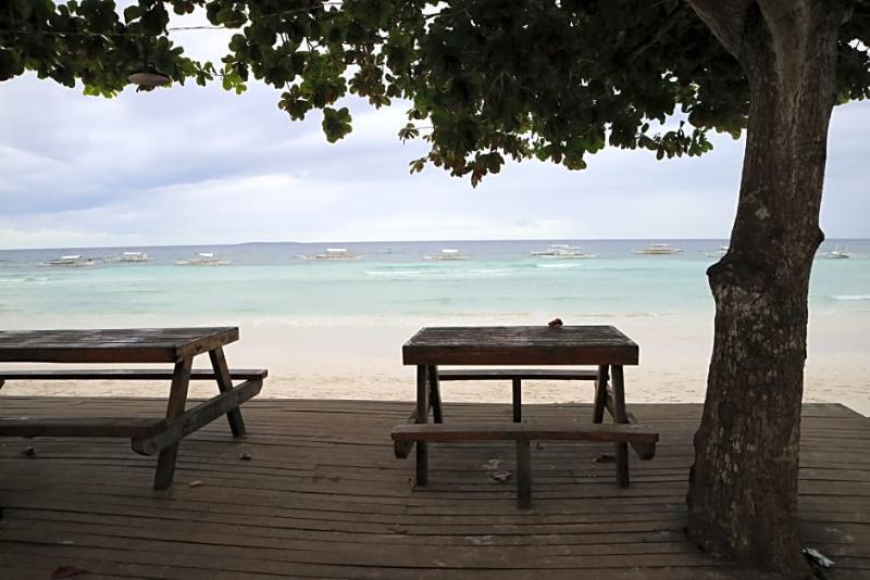 Dubay Panglao Beachfront Resort Libaong ภายนอก รูปภาพ